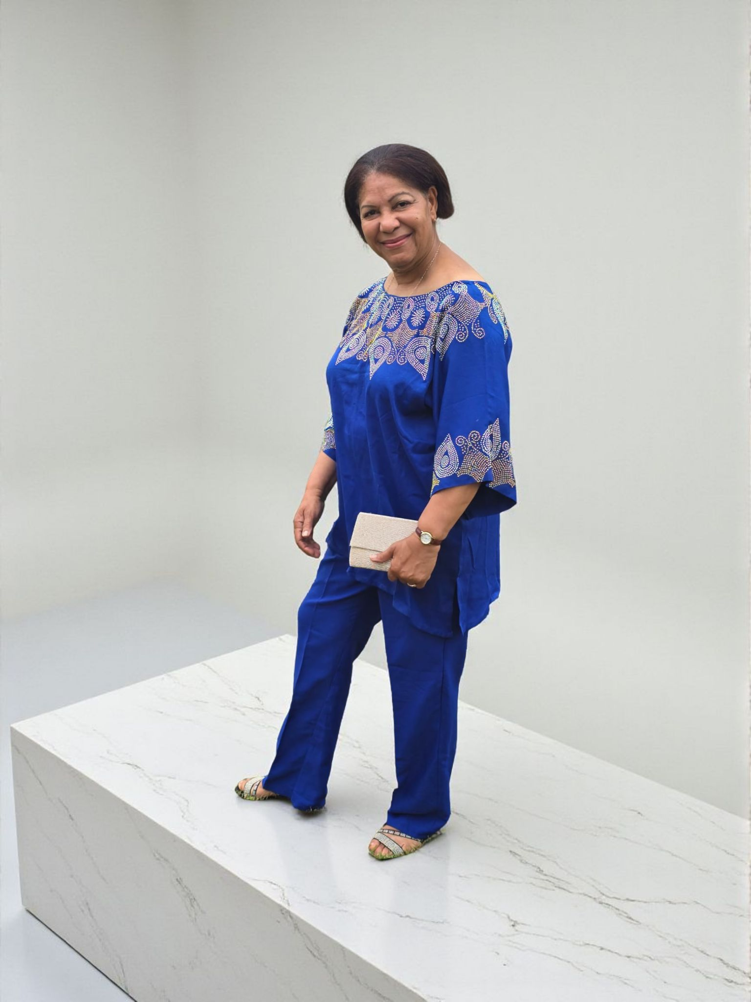 To piece pants suite